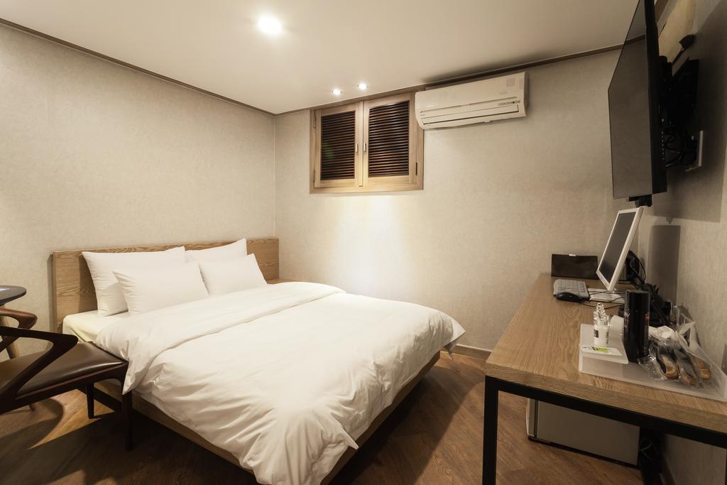 Hub Hotel 2*