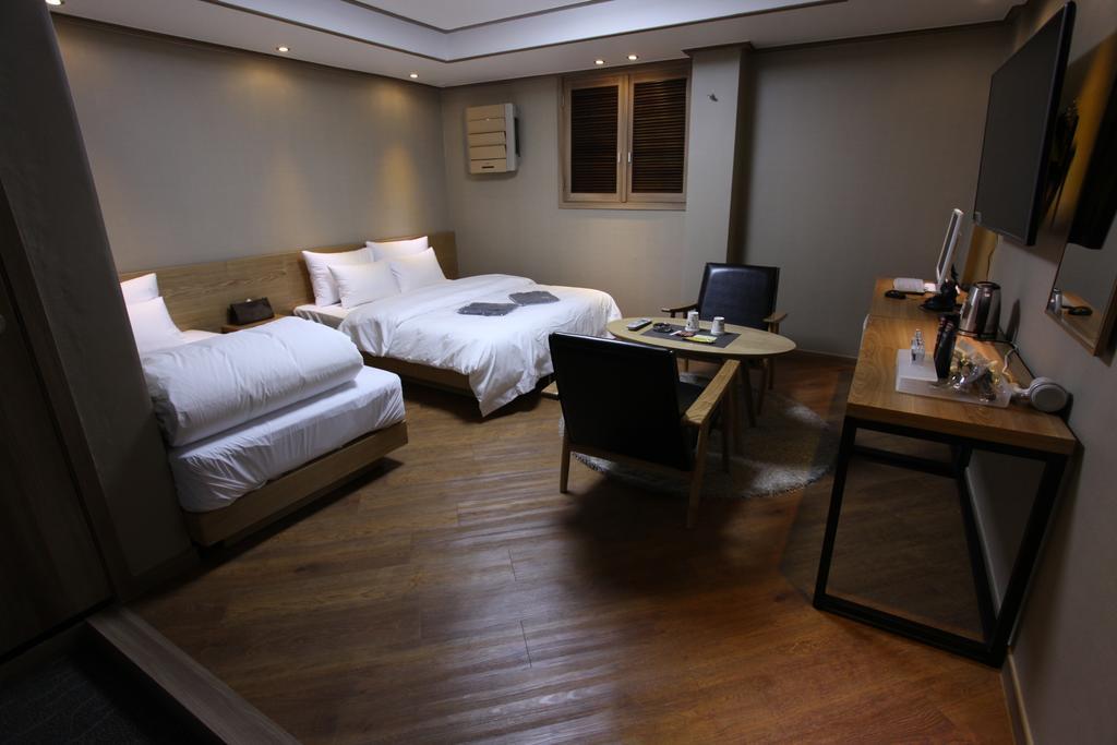 Hub Hotel 2*