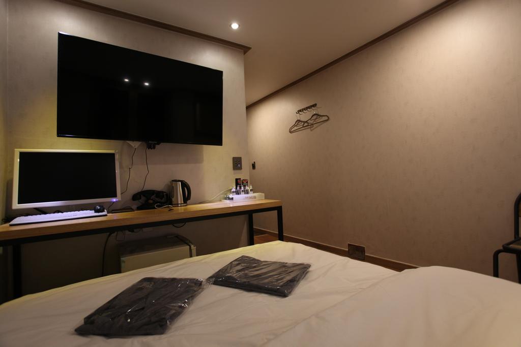 Hub Hotel 2*