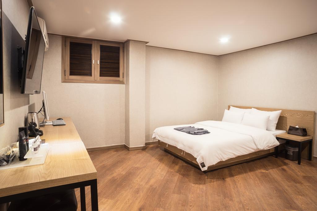 Hub Hotel 2*